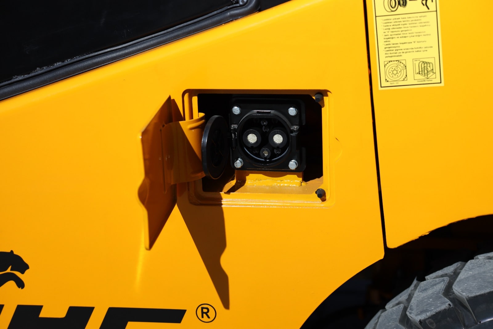 UYC CPD30-3 TON Lityum Forklift